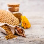 Propolis pure : Bienfaits, usages et guide complet de ce trésor